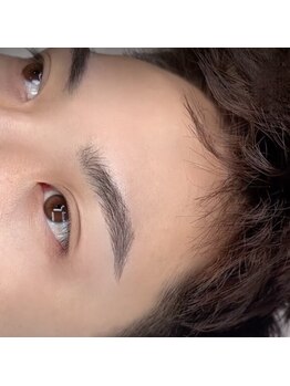 メンズ眉毛サロン THREE EYE 【メンズアイブロウ×HBL】梅田中崎町店の写真/《夜20時まで営業》眉WAX★自己処理で誤った眉毛になっていませんか?眉毛の処理はプロにお任せ!