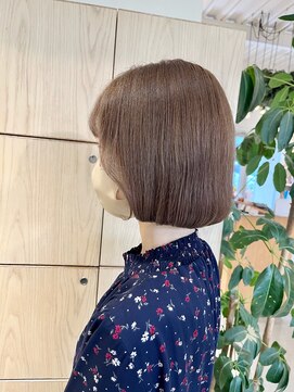 アドラーブル 万代店 (adorable) 【ミルクティーベージュ】【ボブ】【韓国風ボブ】10代20代