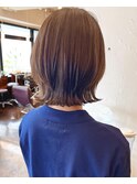 小顔イメチェン、ブルーグレージュカラーくびれレイヤーボブ