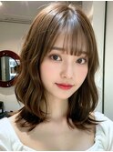 大人可愛い ウェーブ巻き セミディ 春ヘアカラー 韓国風前髪あり