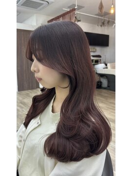 ラクシア(LucxiA) 韓国カット/韓国ヘア/くびれ/レイヤーカット/前髪カット/小顔