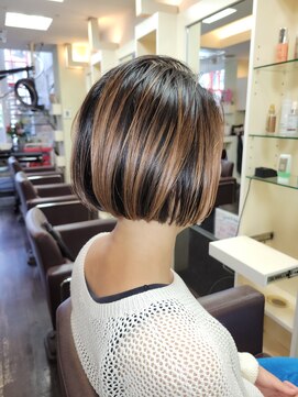 榮美容室 本店 3Dカラーボブ