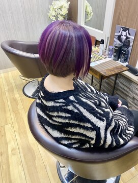 アクアライム(Aqua Lime) 前下がりショートボブ