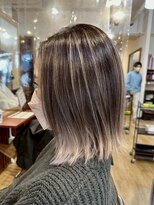 ブリッツ レボ(BLITZ-REVO)&nbsp;着物ヘア/ダークアッシュ/ミディアムレイヤーカット/柏駅