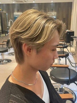 ダブル(W) メンズ/センターパート/ブリーチカラー/韓国