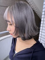 イエナ 渋谷(IENA)&nbsp;グレーヘアメテオストレートひし形レイヤーミルクティーブロンド