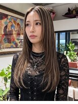 グッドフェローズ キタホリエ(GoodFellas kitahorie)&nbsp;自然に魅せるレイヤーカットとハイライトカラーハイトーン艶感