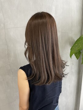 ティティ(TiTi) 抜け感ヘアミルクティーカラー[TiTi_栗林れい]