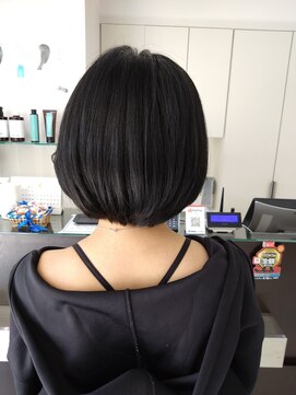 エムタニグチミュー(MTANIGUCHI Mieux) ショートボブ