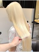 4352ニュアンスカラーシルキーブリーチブロンドハイトーンカラー