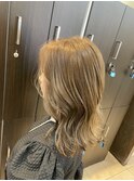 ベージュカラー