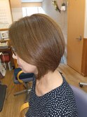 ショートボブ