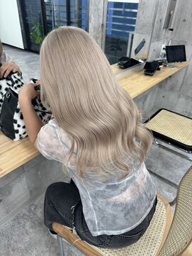 モニカ 栄店(MONIQA) ホワイトベージュ