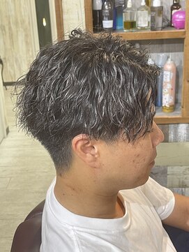 デルフィーノ ヘアーパフォーム(delfino hair perform) メンズツイストスパイラルパーマバーバーカット