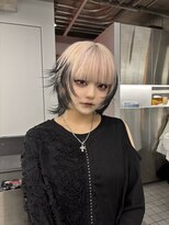 オーン(OOn)&nbsp;ショートウルフのホワイト×ブラックデザイン