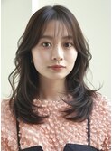 #20代30代ミディアムレイヤーくびれニュアンスゆるふわウェーブ