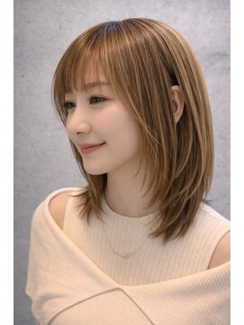 テラ(terra) ハイライトミルクティーベージュ くびれミディレイヤー