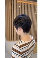 イゾラ(isola)&nbsp;襟足浮き・もたつき解消タイトショート｜ショート専用クーポン有