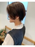 前下がりのハンサムショート