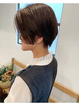 ステイシー(stay she) 前下がりのハンサムショート