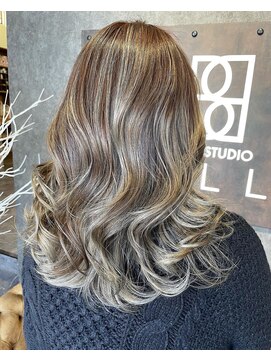 ヘアースタジオ ベッロ(HAIR STUDIO BELLO) ミルクカラー/グラデーション