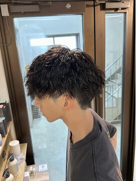 シャンプーボーイアネックス(SHAMPOO BOY Annex) メンズマッシュ　縦落ちツイストスパイラルパーマ　佐世保