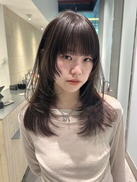 シキ オルガン 大宮(siki ORGAN) レイヤーカット オリーブベージュ 赤み消しカラー