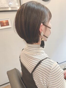 ロータス ヘアデザイン(LOTUS hair design.) 丸みショートボブ　ベージュカラー