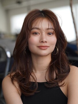 ワン 茅ヶ崎(ONE002) オリーブベージュ/ウェットヘア /レイヤーカット/茅ヶ崎