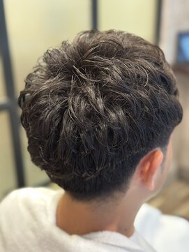 キタセンジュバーバー バイ ティーズ(KITASENJU BARBER by T's) パーマスタイル