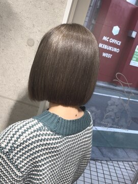 サイ(PSY) 中明度グレージュ