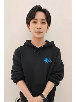 エクスペリエンス(experience)の写真/お客様一人ひとりに寄り添う優しさあふれる人柄で、丁寧な接客と技術が魅力☆