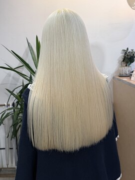 ラニヘアサロン(lani hair salon) ホワイトブロンド/ハイトーン/ケアブリーチ/金髪/透け感カラー
