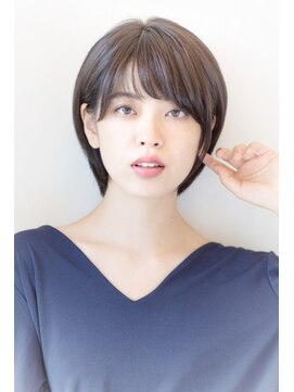 シータ(sheta) 【sheta／ AI】耳かけナチュラル小顔ショートボブ