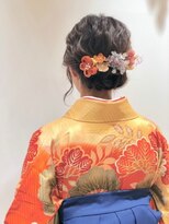 コム(com by neolive)&nbsp;卒業式ヘア1