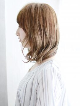 ヘアメイク ナル(hair make nalu) セミウエットなリバースカールスタイル