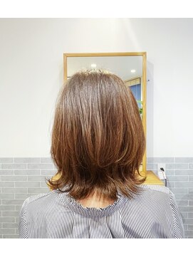 トナリ(tonari) お手入れ楽々くびれヘア