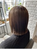 ボブ×オリーブベージュ
