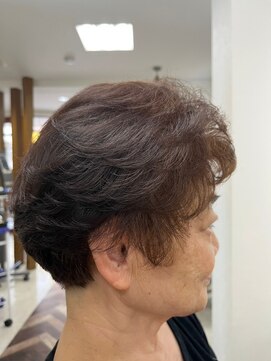 ヘアークラフト サン 住吉店 [ヘアークラフトサン] 大人女性楽ちん◎トップふんわりショート
