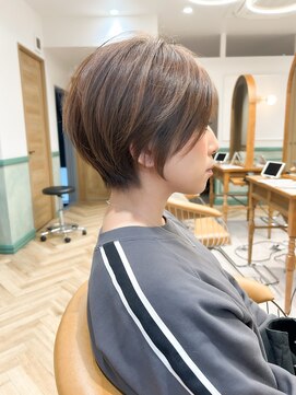 ロンドジェネルーズ 柏(Lond generous) 【斉藤】ショートカット×グレーベージュ【白髪染め可】【柏】