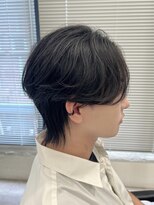 アドネ プライム(adne prime)&nbsp;センターパートウルフ　メンズウルフカット　ニュアンスパーマ