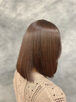ヘアーエバリーズ(hair Everies)&nbsp;艶ピンクブラウン×上品ワンカールボブ