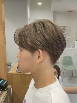 ネオリーブウリ 二子玉川店(Neolive uri) ブルーブラックフェザーパーマサーフカールセンターパート