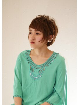 マッシヴ ヘア(Massive Hair) マニッシュなコンパクトショート☆