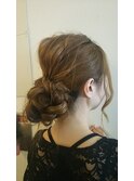 お出かけヘアアレンジ♪三つ編み二つで簡単アレンジ