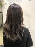 《tomi》バレイヤージュ×グレージュ