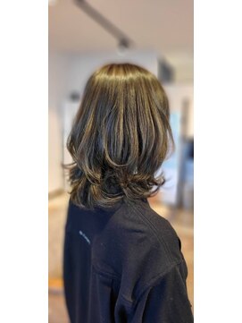 ディードア ヘア ヴィジョン(Ddoor hair vision) オリーブアッシュ×外ハネウルフ