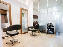 ヘアー ラウンジ コン モア(hair lounge Comme moi)