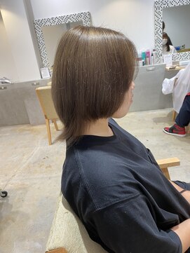 コレット 宇都宮(collet Gigi) 斜めバング/グレージュカラー/デザインカラー/ブラウン