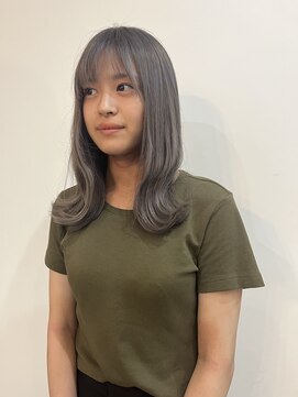 スイート ヘアデザイン(Suite HAIR DESIGN) グレーカラー透明感